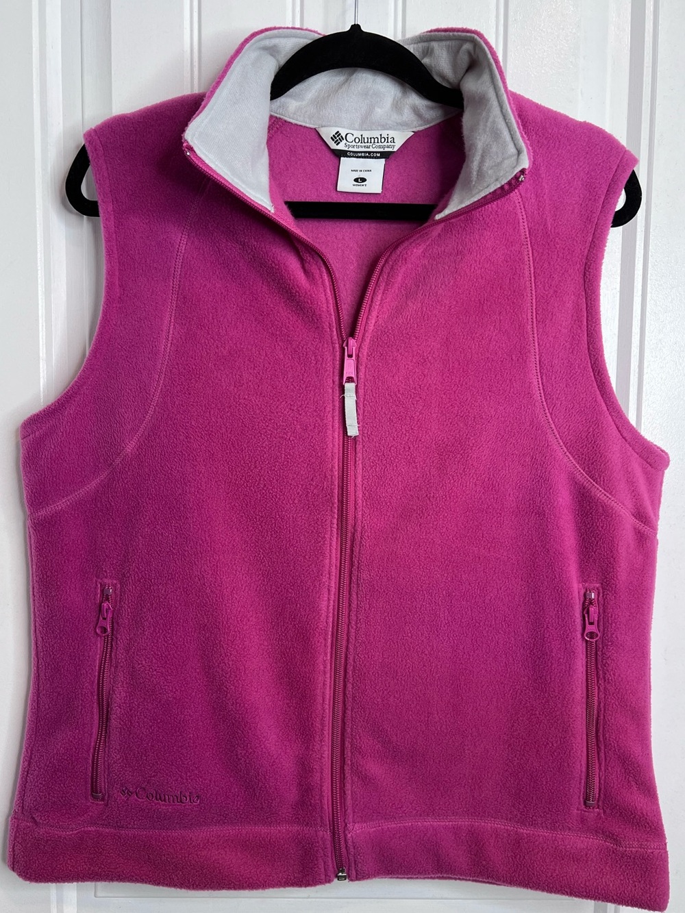 Columbia Women’s Cozy Layering Pink Fleece Vest. Size Large.